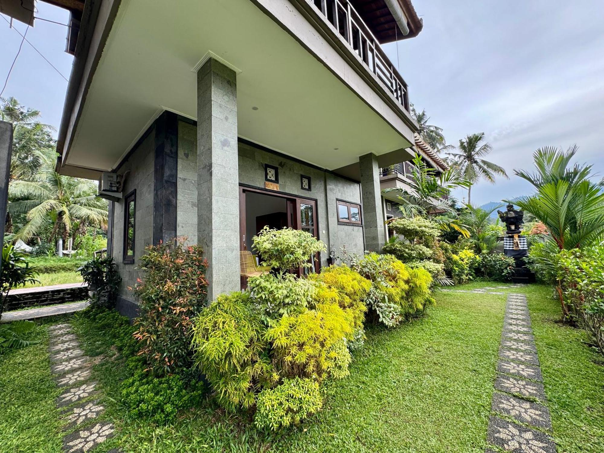 Ume dukuh home sidemen Sidemen  Bagian luar foto