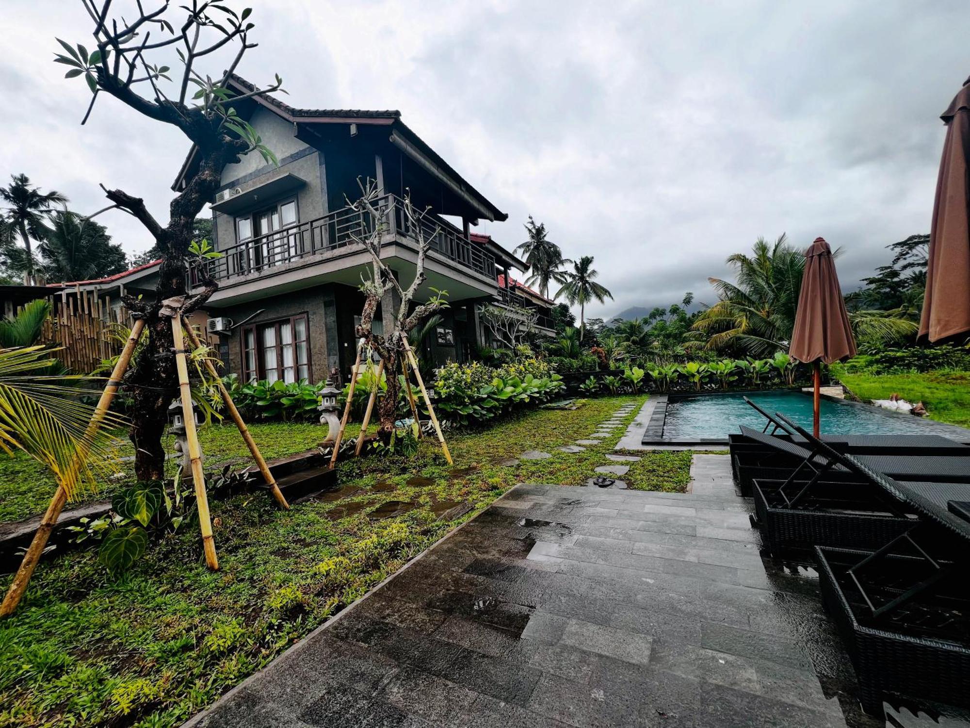 Ume dukuh home sidemen Sidemen  Bagian luar foto