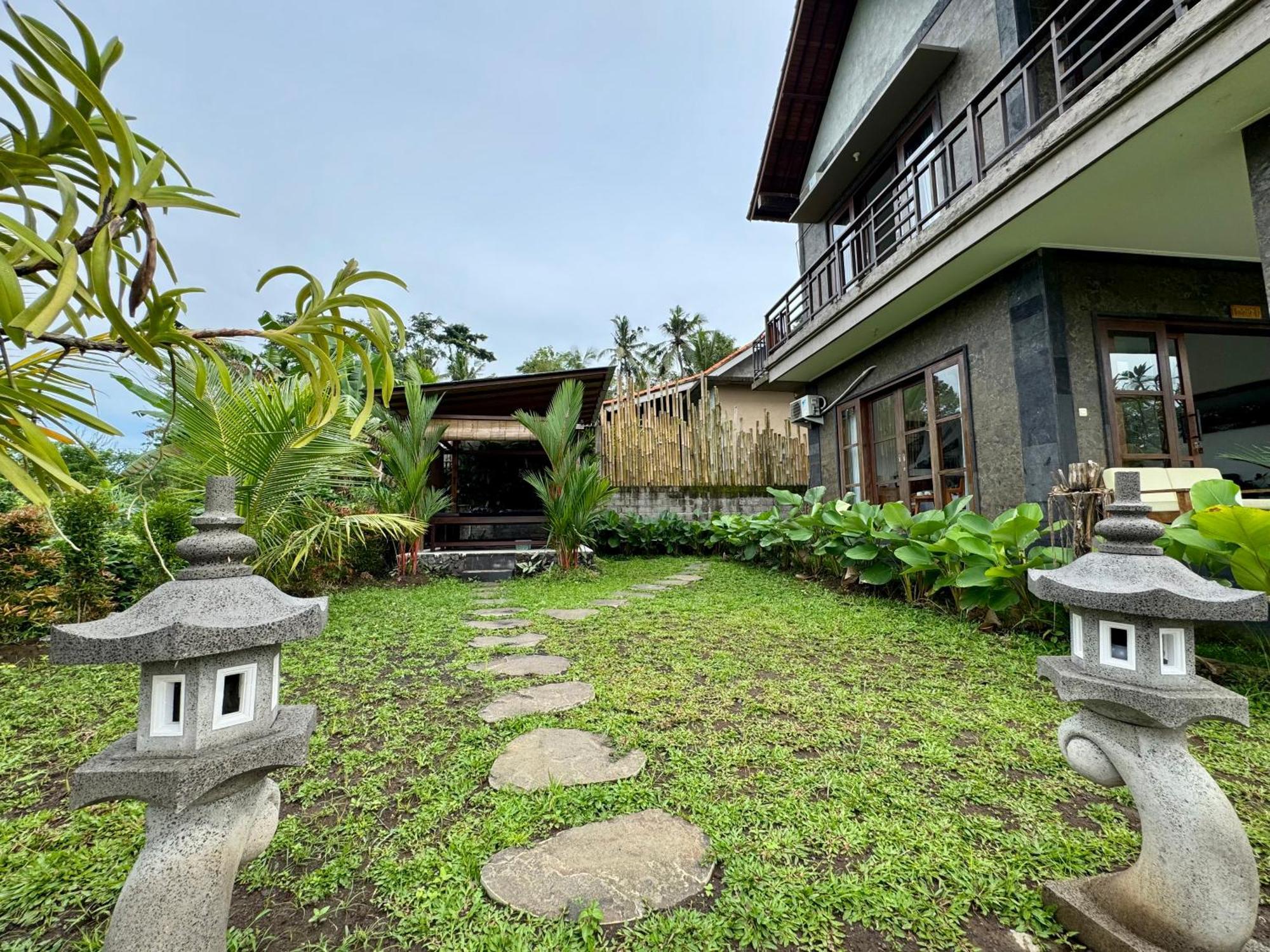 Ume dukuh home sidemen Sidemen  Bagian luar foto